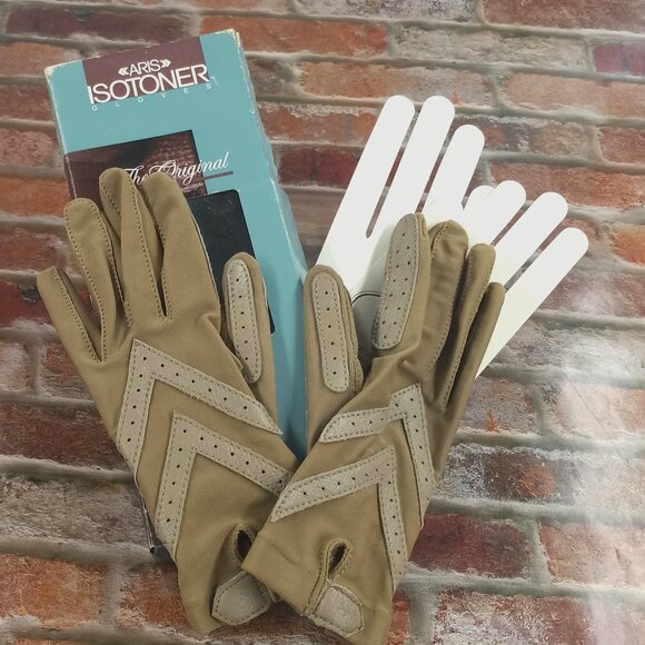 Aris Isotoner Gloves - Picture 1 of 8